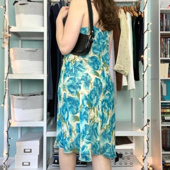 Dress - Picture 1 of 2